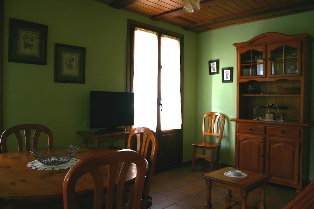 Apartamentos Casa Gallan Sarvisé Cameră foto