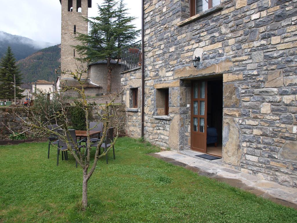 Apartamentos Casa Gallan Sarvisé Cameră foto